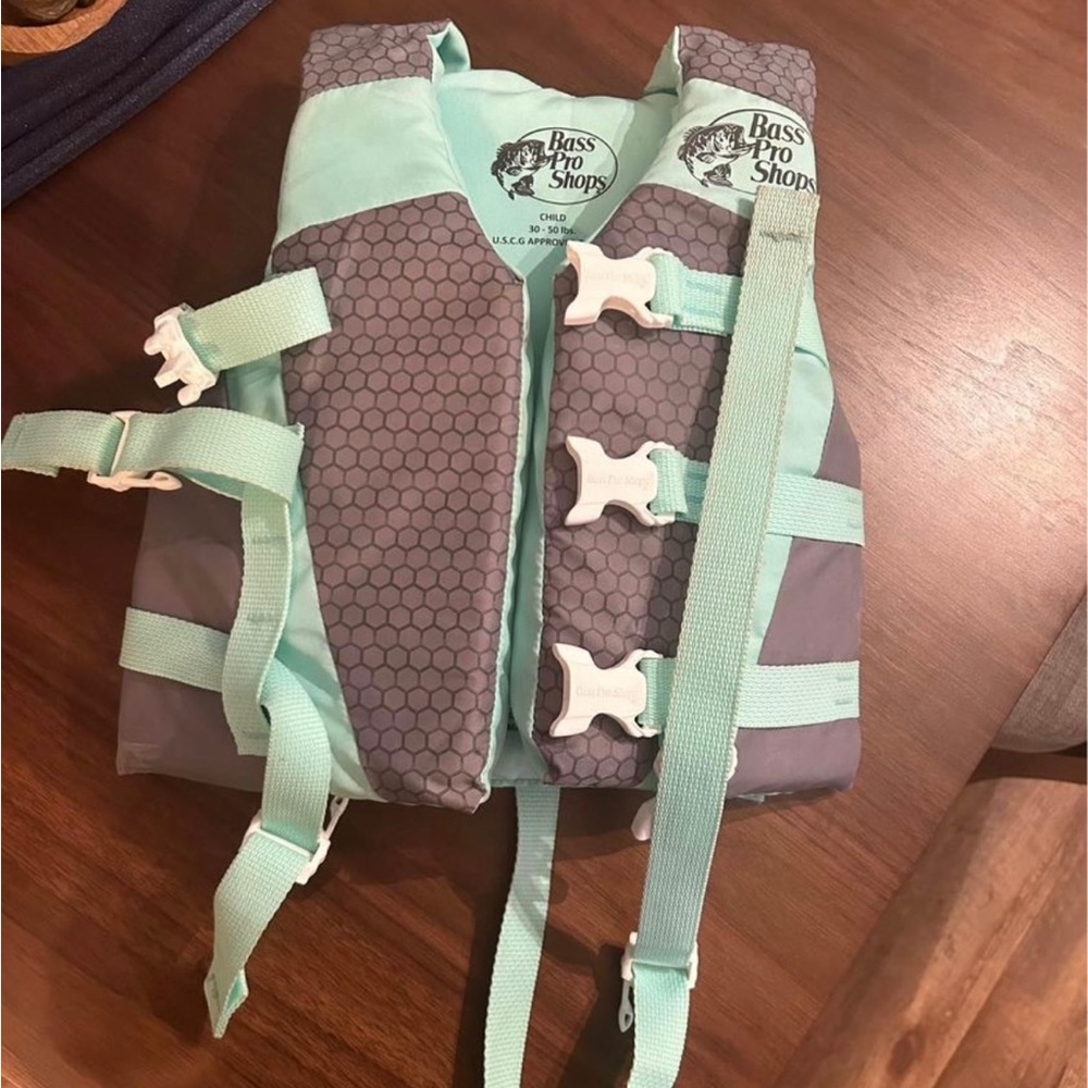 Kids bass pro life jacket